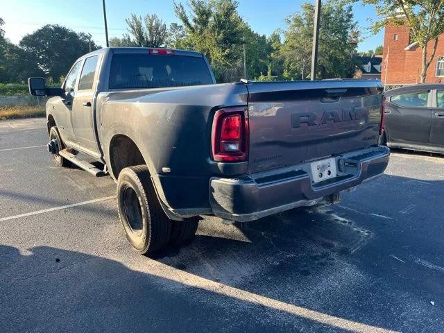 2025 Ram 3500 Big Horn Crew Cab 4x4 8 Box