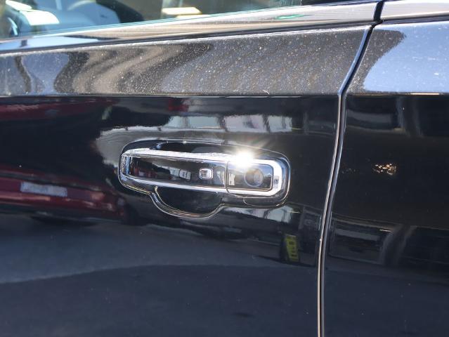 2025 GMC Yukon 4WD Denali