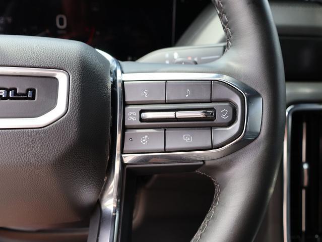 2025 GMC Yukon 4WD Denali