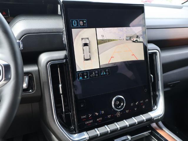 2025 GMC Yukon 4WD Denali