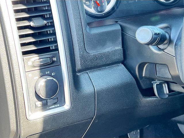 2024 Ram 1500 Classic Warlock Crew Cab 4x2 57 Box