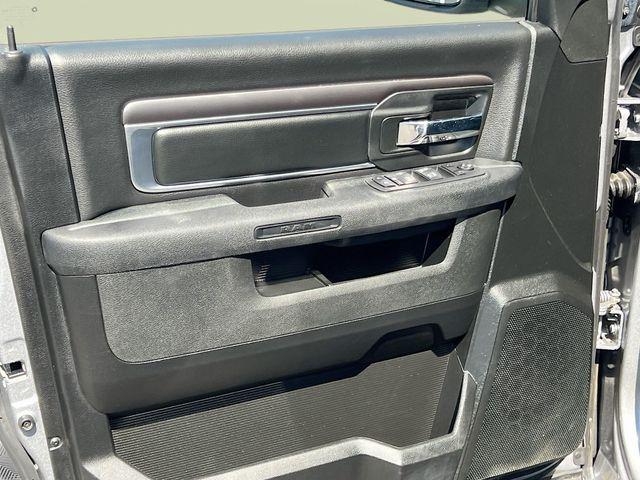 2024 Ram 1500 Classic Warlock Crew Cab 4x2 57 Box