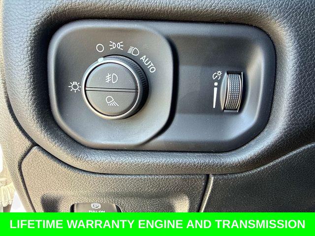 2023 Ram 1500 Big Horn Crew Cab 4x4 57 Box