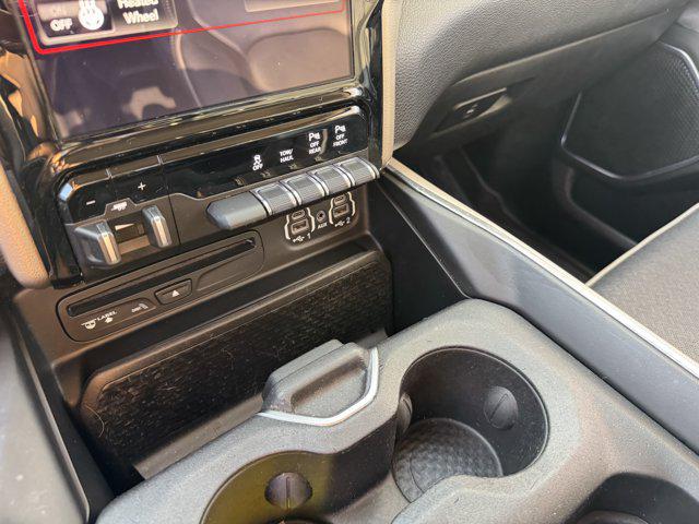 2019 Ram 1500 Laramie Crew Cab 4x4 5'7" Box