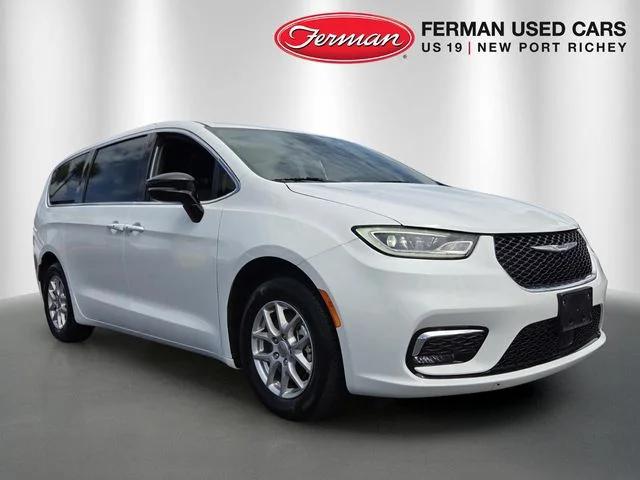 2025 Chrysler Pacifica Select for sale in New Port Richey, FL