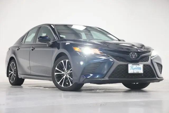 2020 Toyota Camry SE for sale in Aurora, IL
