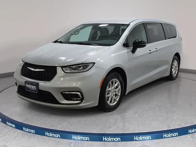 2024 Chrysler Pacifica Touring L for sale in Mount Laurel, NJ
