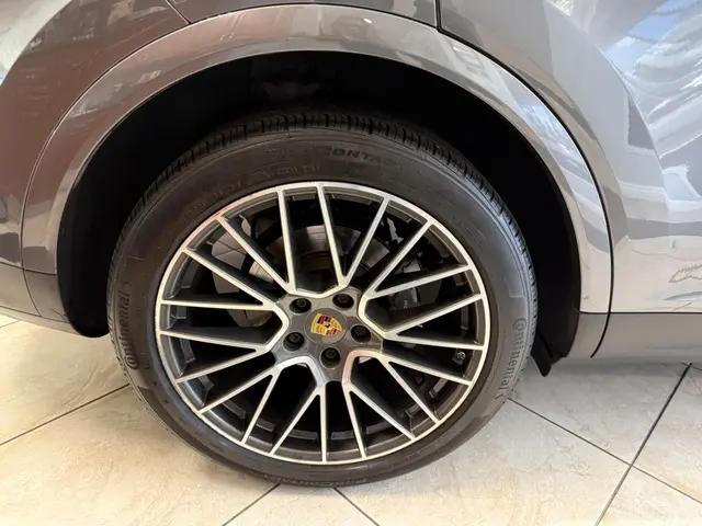 2019 Porsche Cayenne Cayenne