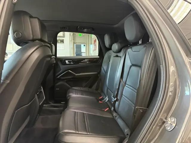 2019 Porsche Cayenne Cayenne