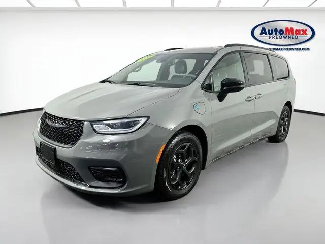 2025 Chrysler Pacifica Hybrid Premiuim S Appearance Package