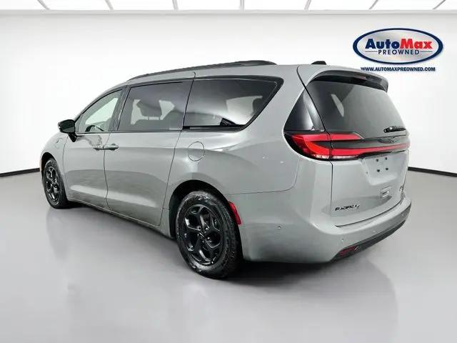 2025 Chrysler Pacifica Hybrid Premiuim S Appearance Package