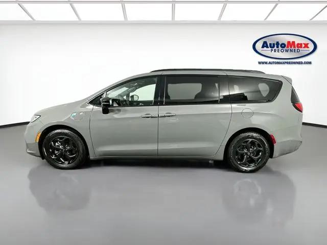 2025 Chrysler Pacifica Hybrid Premiuim S Appearance Package