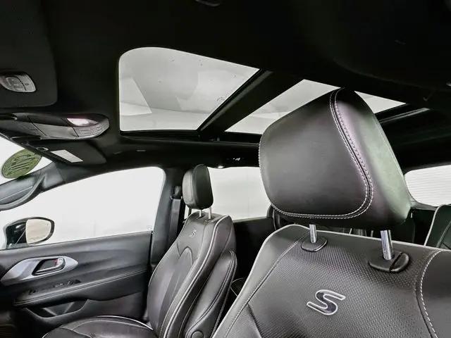 2025 Chrysler Pacifica Hybrid Premiuim S Appearance Package