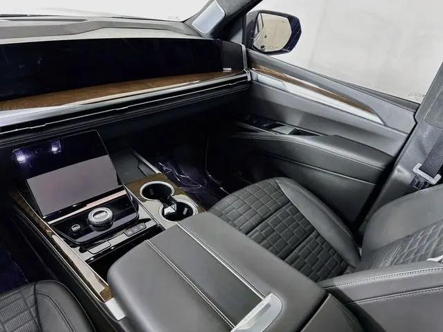 2025 Cadillac Escalade Sport Platinum