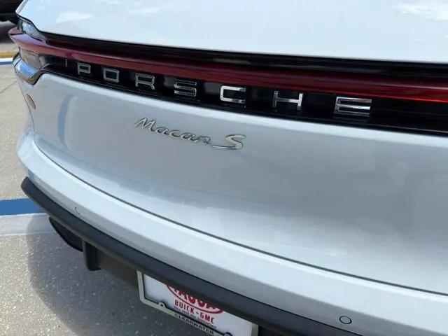 2022 Porsche Macan S