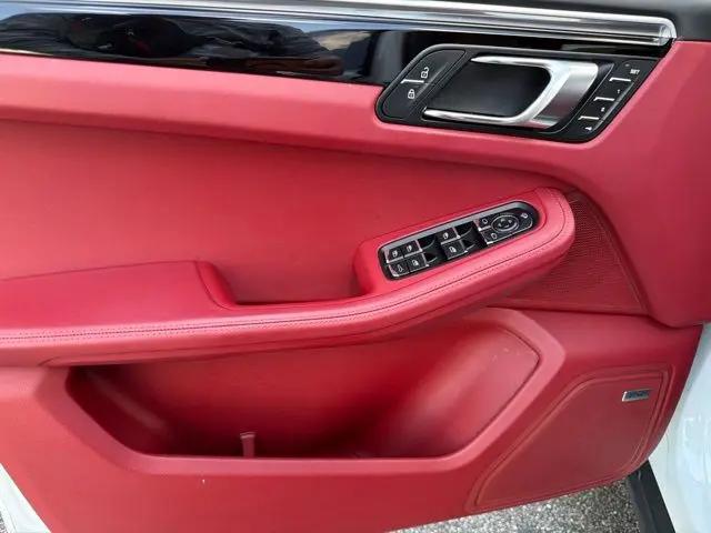 2022 Porsche Macan S