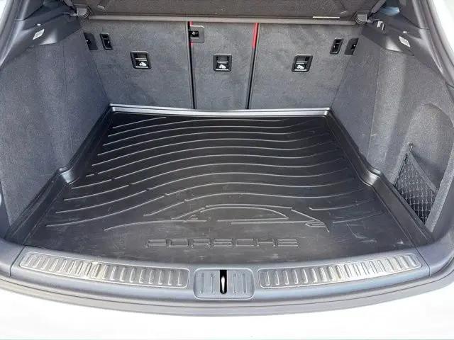 2022 Porsche Macan S