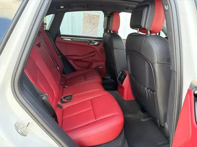 2022 Porsche Macan S