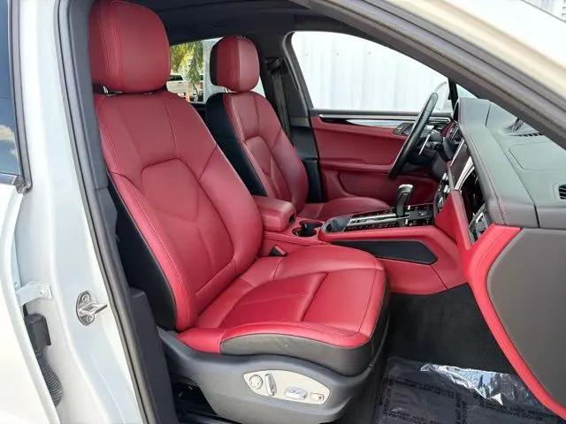 2022 Porsche Macan S