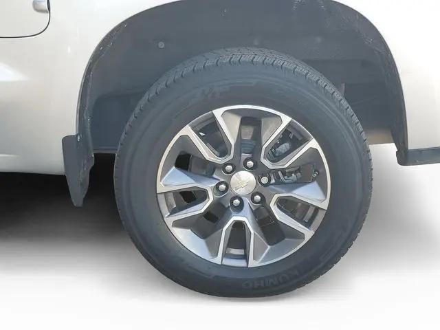 2021 Chevrolet Silverado 1500 4WD Crew Cab Short Bed LT