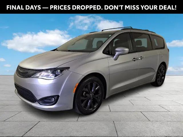 2020 Chrysler Pacifica Touring L