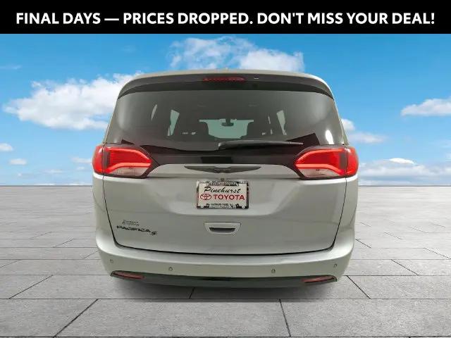 2020 Chrysler Pacifica Touring L