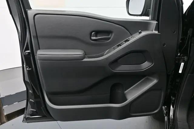 2026 Nissan Frontier Crew Cab Long Bed SV 4x4