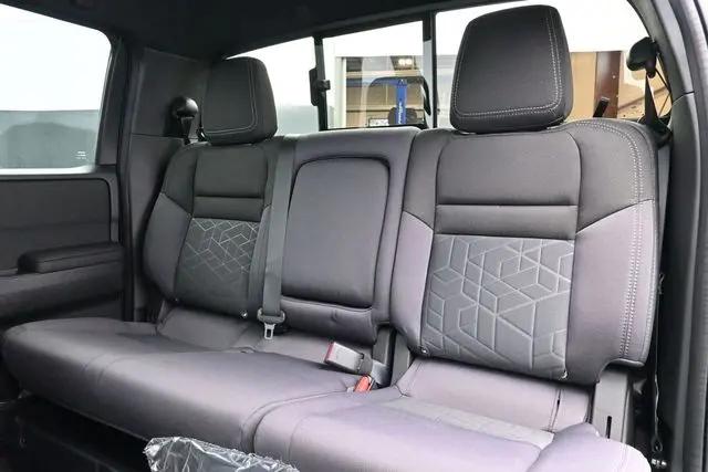 2026 Nissan Frontier Crew Cab Long Bed SV 4x4