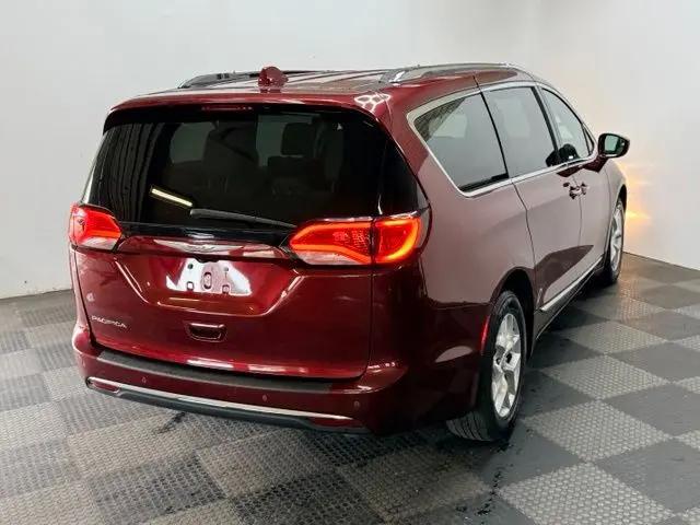2017 Chrysler Pacifica Touring-L Plus