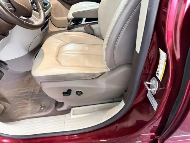 2017 Chrysler Pacifica Touring-L Plus