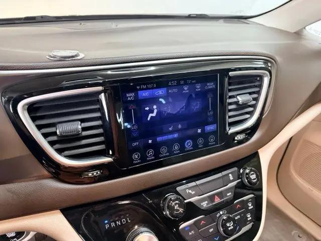 2017 Chrysler Pacifica Touring-L Plus