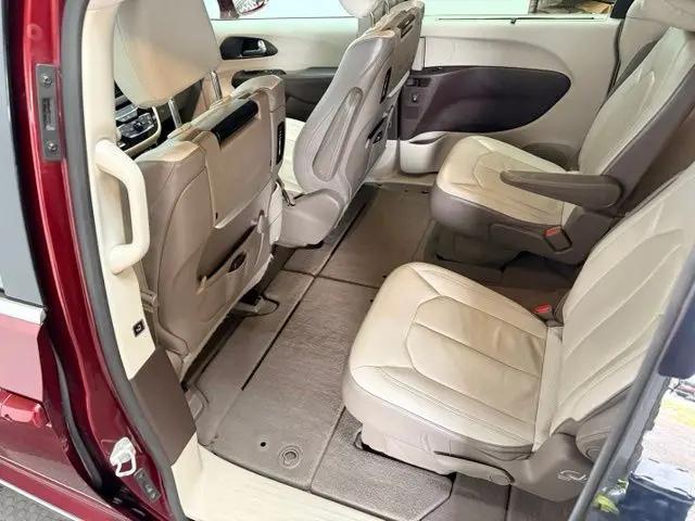 2017 Chrysler Pacifica Touring-L Plus