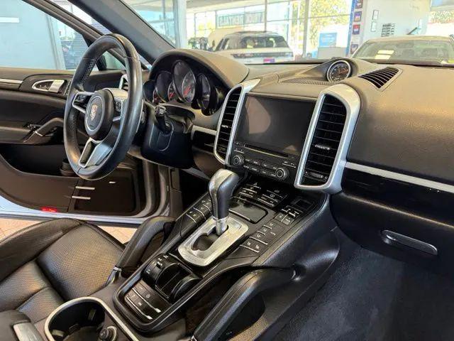 2017 Porsche Cayenne S