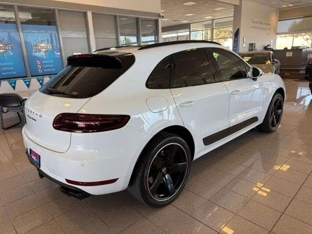 2016 Porsche Macan Turbo
