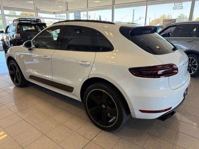 2016 Porsche Macan Turbo