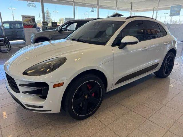 2016 Porsche Macan Turbo