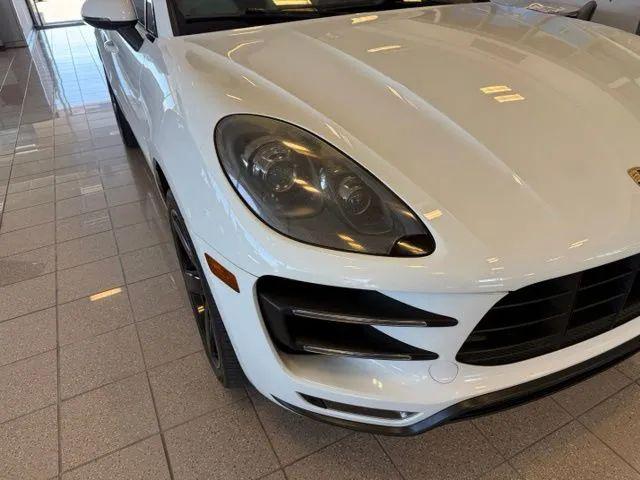 2016 Porsche Macan Turbo