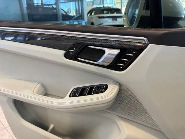 2016 Porsche Macan Turbo