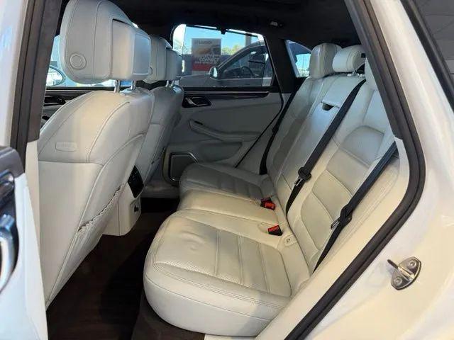 2016 Porsche Macan Turbo