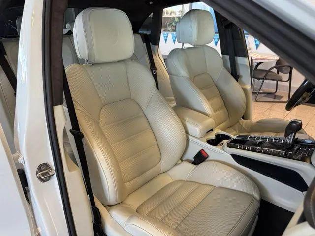 2016 Porsche Macan Turbo