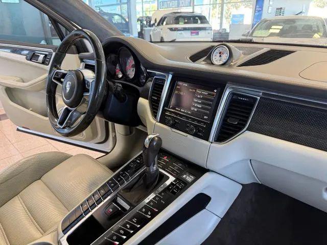 2016 Porsche Macan Turbo