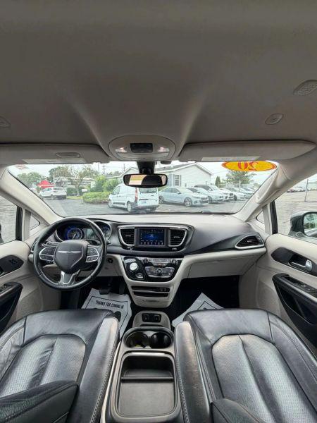 2020 Chrysler Pacifica Touring L