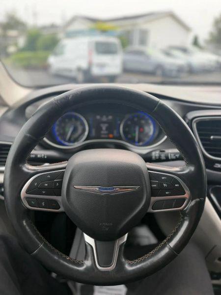 2020 Chrysler Pacifica Touring L