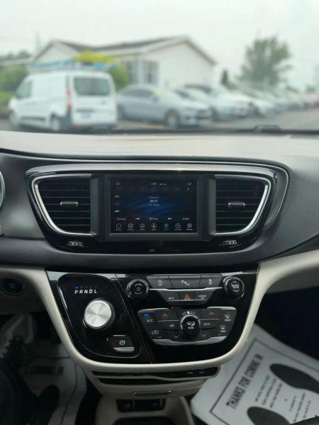 2020 Chrysler Pacifica Touring L