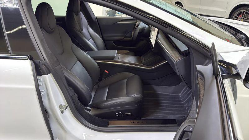 2021 Tesla Model S Plaid Tri Motor All-Wheel Drive