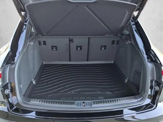 2026 Porsche Macan T