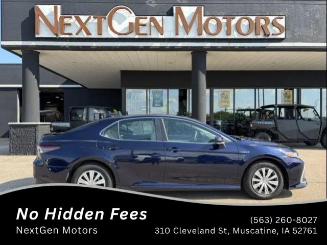 2021 Toyota Camry LE Hybrid for sale in Muscatine, IA
