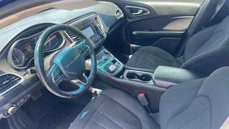 2017 Chrysler 200 Touring