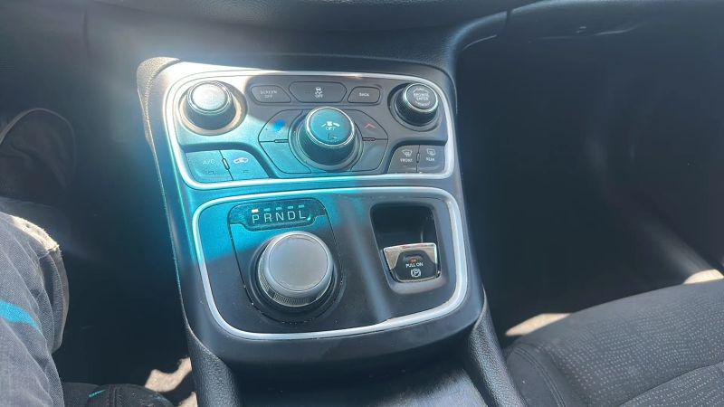 2017 Chrysler 200 Touring