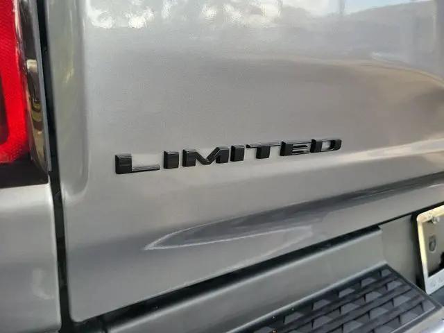 2022 Ram 1500 Limited Crew Cab 4x4 57 Box